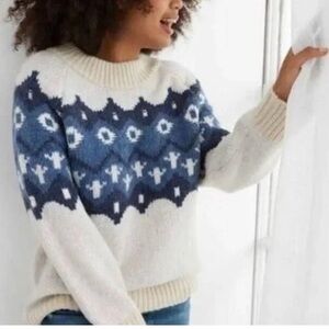 Aerie Navy and Cream Patterned Sweater